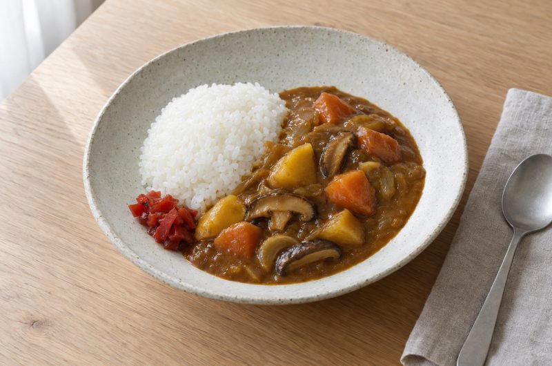 Curry japonais végétarien aux légumes et champignons
