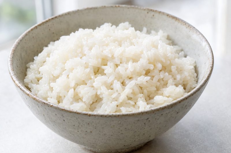 Cuisson du riz japonais nature : casserole ou cuiseur basique