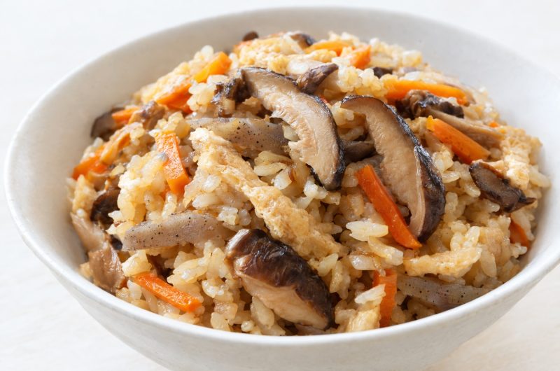 Takikomi gohan, riz cuit aux champignons et au dashi